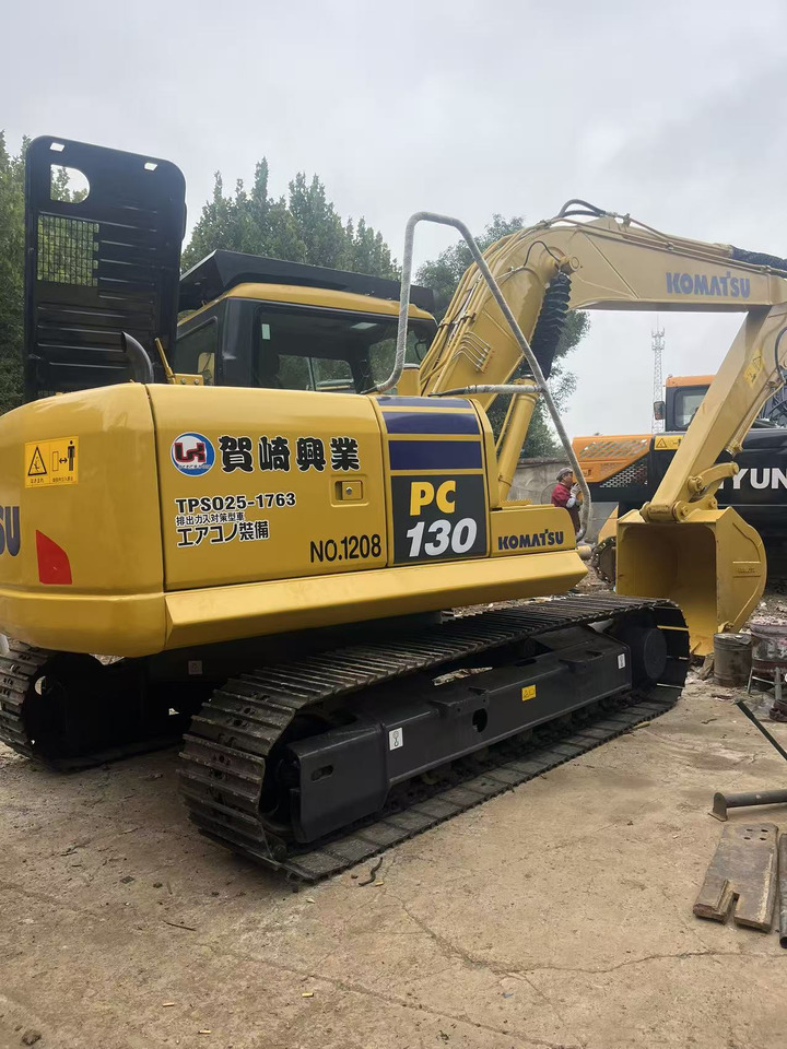 KOMATSU PC130 - Excavadora de cadenas: foto 1 KOMATSU PC130 - Excavadora de cadenas: foto 1