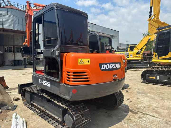 Low Shipping Used Excavator Doosan DH55 Good Condition with Low Hours - Excavadora: foto 3 Low Shipping Used Excavator Doosan DH55 Good Condition with Low Hours - Excavadora: foto 3