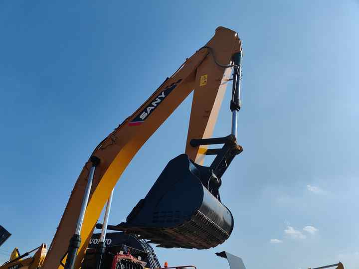 SANY 305 China Famous Brand Used Sany 305H Construction Excavator with Good Performance 90% New Sany 30tons Excavator Hot Sale - Excavadora de cadenas: foto 4 SANY 305 China Famous Brand Used Sany 305H Construction Excavator with Good Performance 90% New Sany 30tons Excavator Hot Sale - Excavadora de cadenas: foto 4