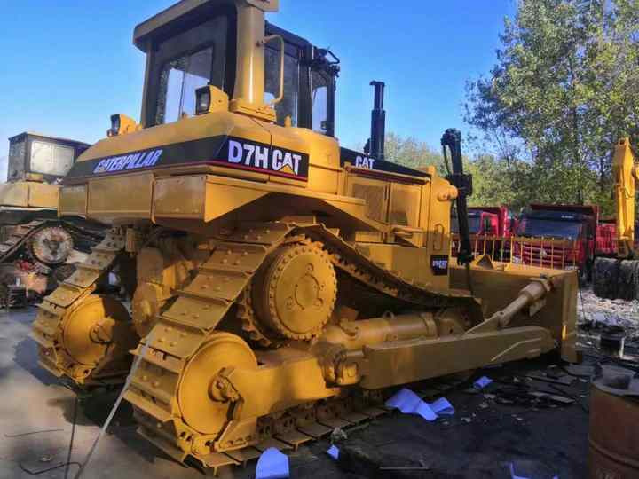 Second Hand Caterpillar CAT D7H D7G D7R Bulldozer, Used CAT D7H Japan Import in Good Condition - Bulldozer: foto 2 Second Hand Caterpillar CAT D7H D7G D7R Bulldozer, Used CAT D7H Japan Import in Good Condition - Bulldozer: foto 2