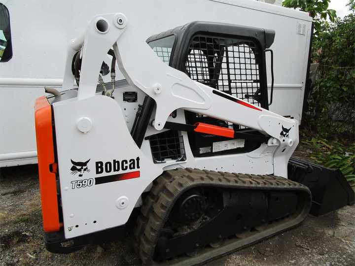 Used Bobcat T590 Used Skid Steer Loader with Good Condition for Sale S160 S185 S300 S330 T590 3T 4T 5T 2T - Minicargadora: foto 4 Used Bobcat T590 Used Skid Steer Loader with Good Condition for Sale S160 S185 S300 S330 T590 3T 4T 5T 2T - Minicargadora: foto 4