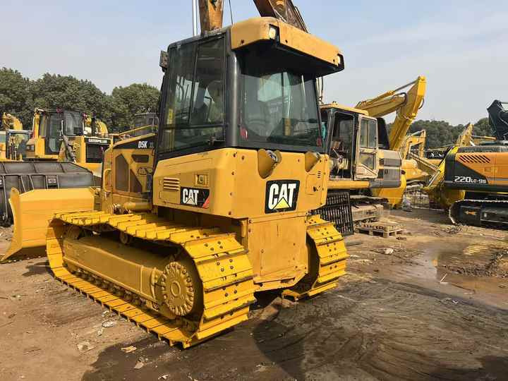 Used Cat Mini Bulldozer D5k Cat Dozers - Bulldozer: foto 4 Used Cat Mini Bulldozer D5k Cat Dozers - Bulldozer: foto 4