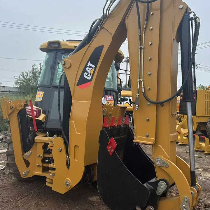 Used Caterpillar CAT 450F Retro Excavator CAT420F Cheap Price for Sale - Excavadora: foto 5 Used Caterpillar CAT 450F Retro Excavator CAT420F Cheap Price for Sale - Excavadora: foto 5