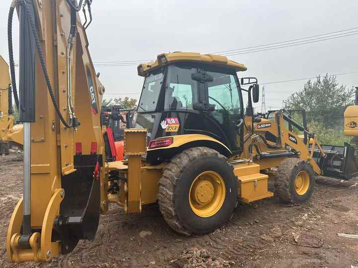 Used Caterpillar CAT 450F Retro Excavator CAT420F Cheap Price for Sale - Excavadora: foto 2 Used Caterpillar CAT 450F Retro Excavator CAT420F Cheap Price for Sale - Excavadora: foto 2