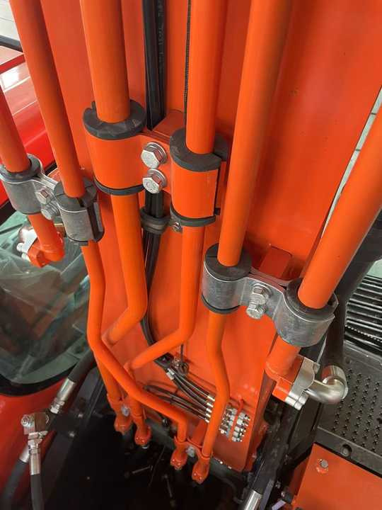 Used Digger DOOSAN DX260 Construction Machinery Construction Digger Used DOOSAN DX260 Cheap Excavator - Excavadora de cadenas: foto 5 Used Digger DOOSAN DX260 Construction Machinery Construction Digger Used DOOSAN DX260 Cheap Excavator - Excavadora de cadenas: foto 5
