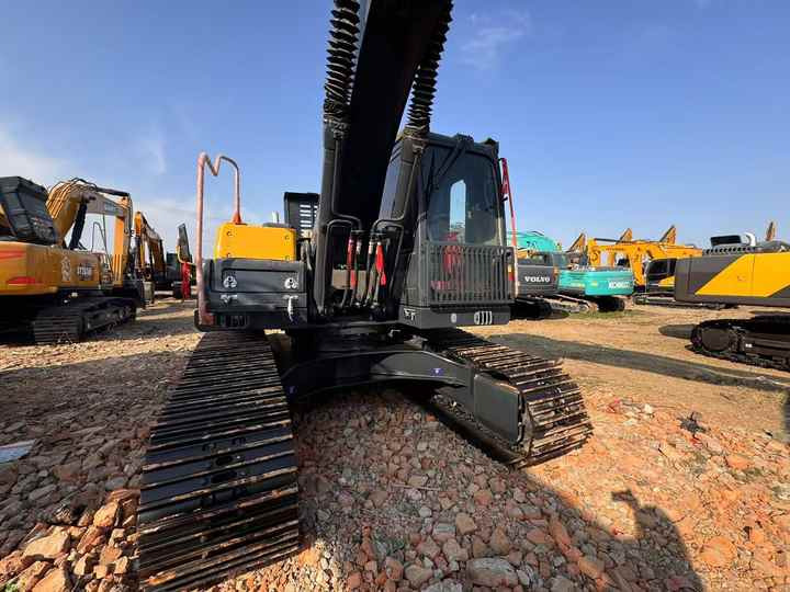 Used VOLVO EC210 Excavators Hydraulic Excavators - Excavadora de cadenas: foto 3 Used VOLVO EC210 Excavators Hydraulic Excavators - Excavadora de cadenas: foto 3