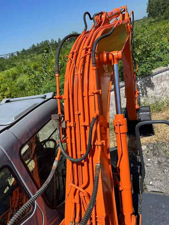 Excavadora Used Wheel Excavator Hitachi ZX 130W Made in Japan 13ton Hitachi Zx130w Wheel Excavator Price Used Hitachi Zx130 Excavator SALE [ Copy ] [ Copy ]: foto 6