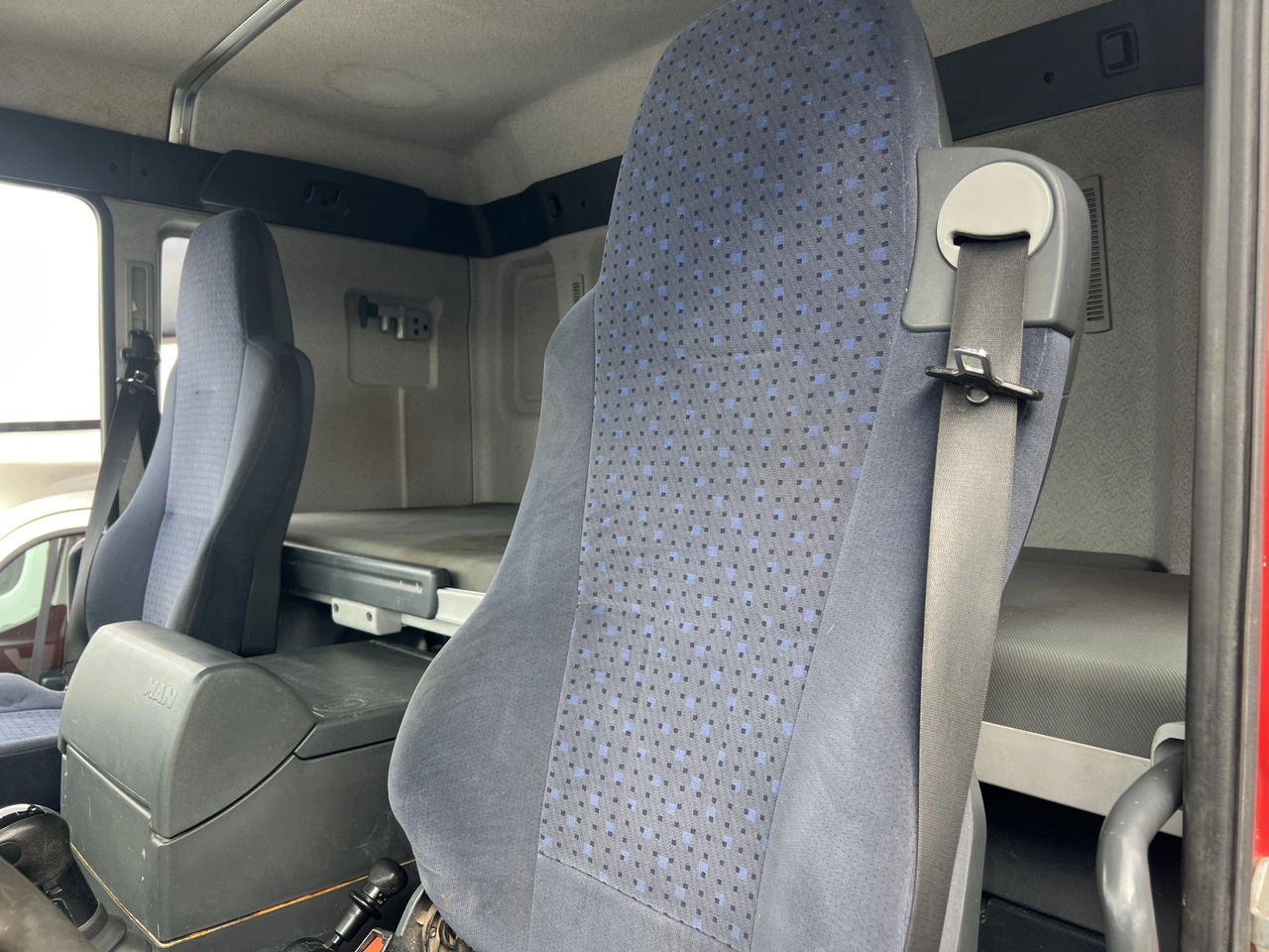 Leasing para  Man Tga 6х4, Самосвал с Кран Man Tga 6х4, Самосвал с Кран: foto 12