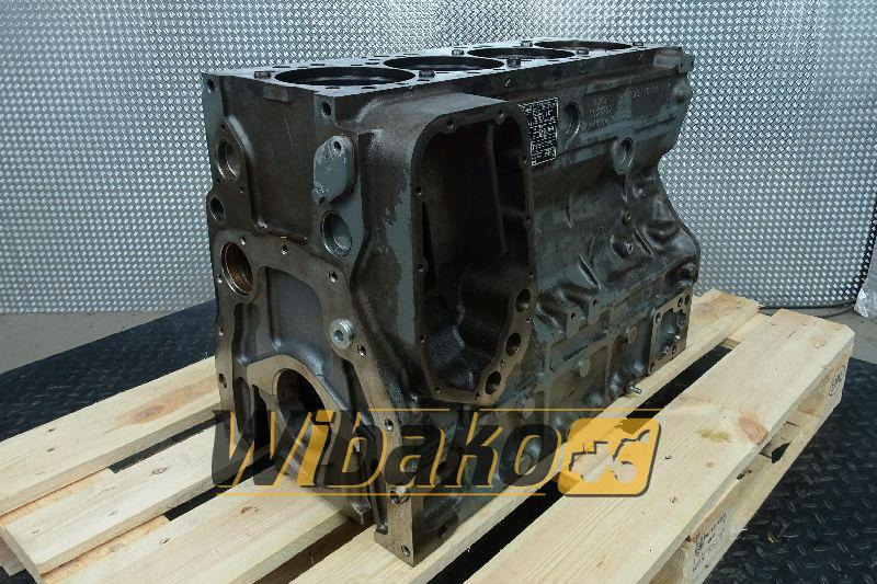 Crankcase for engine Liebherr D924 L03021 - Cárter para Maquinaria de construcción: foto 1 Crankcase for engine Liebherr D924 L03021 - Cárter para Maquinaria de construcción: foto 1