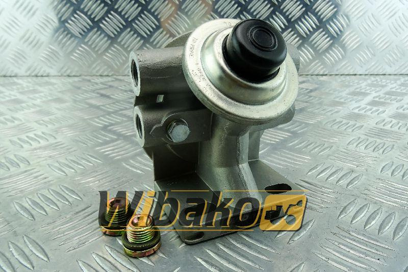 Fuel filter bracket Liebherr 10046958 - Filtro de combustible para Maquinaria de construcción: foto 1 Fuel filter bracket Liebherr 10046958 - Filtro de combustible para Maquinaria de construcción: foto 1