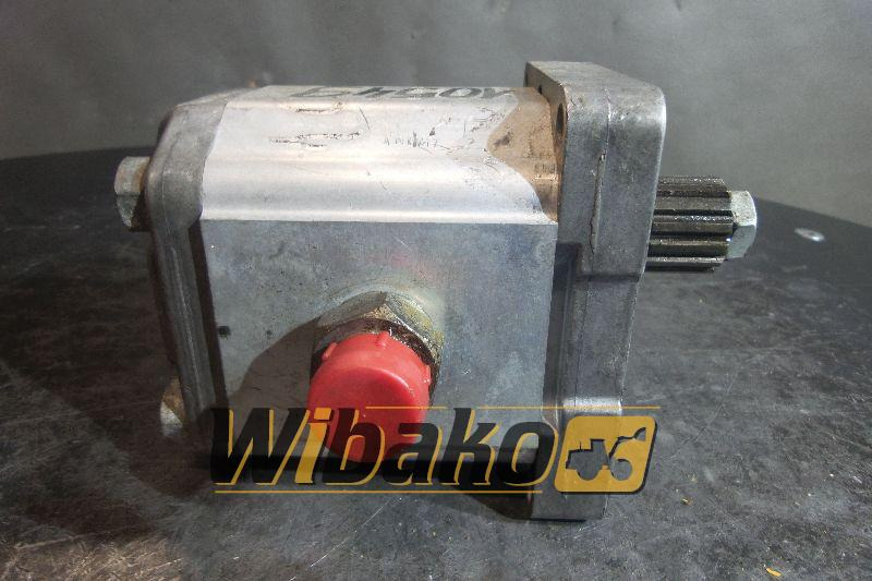 Gear pump Lamborghini MLPS/C/220/C 27/09/99 - Bomba hidráulica para Maquinaria de construcción: foto 2 Gear pump Lamborghini MLPS/C/220/C 27/09/99 - Bomba hidráulica para Maquinaria de construcción: foto 2