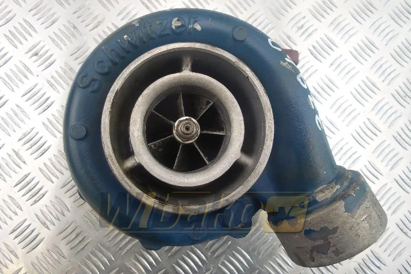 Schwitzer S300-065U 04226496KZ - Turbocompresor para Maquinaria de construcción: foto 1 Schwitzer S300-065U 04226496KZ - Turbocompresor para Maquinaria de construcción: foto 1