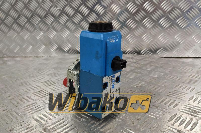 Valves set VICKERS DG4V32AMKUP4D3H760EN94 - Válvula hidráulica para Maquinaria de construcción: foto 1 Valves set VICKERS DG4V32AMKUP4D3H760EN94 - Válvula hidráulica para Maquinaria de construcción: foto 1