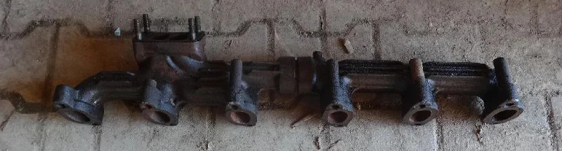 Volvo TD73KHE - Colector de escape para Maquinaria de construcción: foto 1 Volvo TD73KHE - Colector de escape para Maquinaria de construcción: foto 1