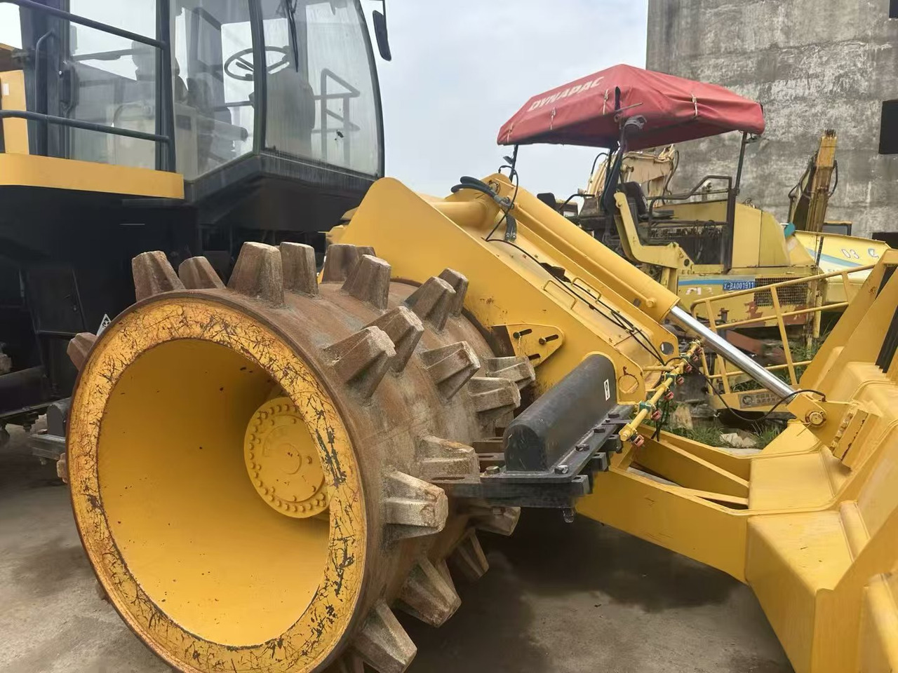 CATERPILLAR 6G - Compactador: foto 2 CATERPILLAR 6G - Compactador: foto 2