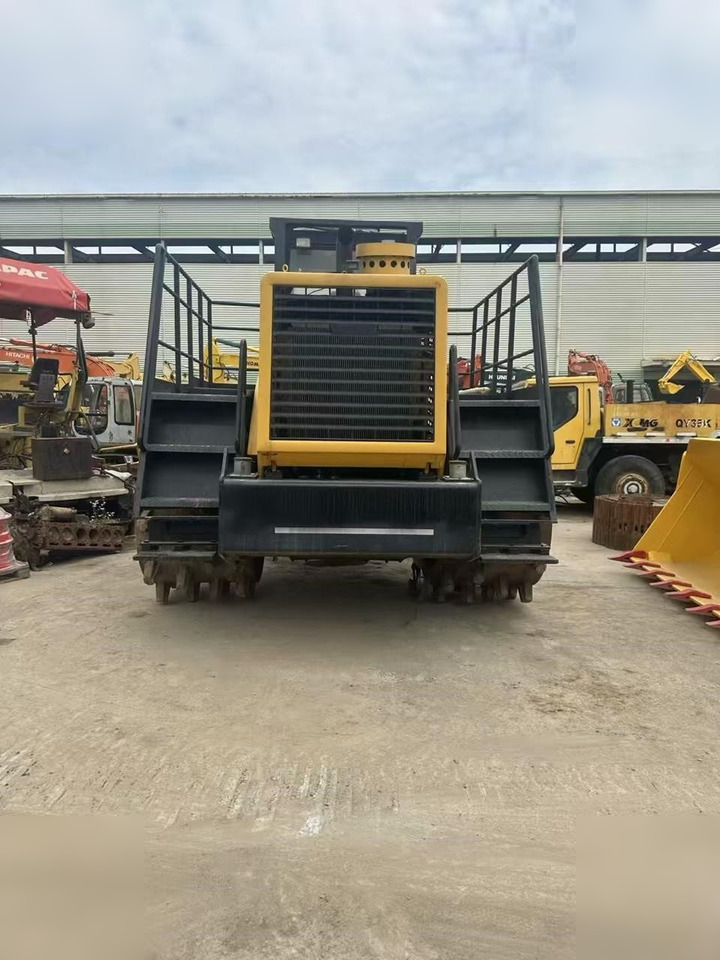 CATERPILLAR 816A - Compactador: foto 3 CATERPILLAR 816A - Compactador: foto 3