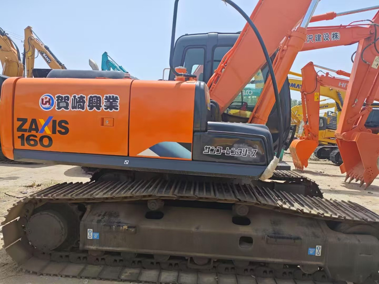 Excavadora de cadenas HITACHI ZX160: foto 14