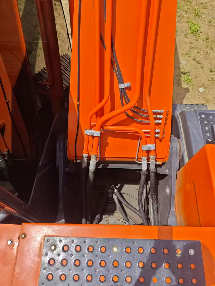 Hitachi ZX240-3G - Excavadora de cadenas: foto 2 Hitachi ZX240-3G - Excavadora de cadenas: foto 2