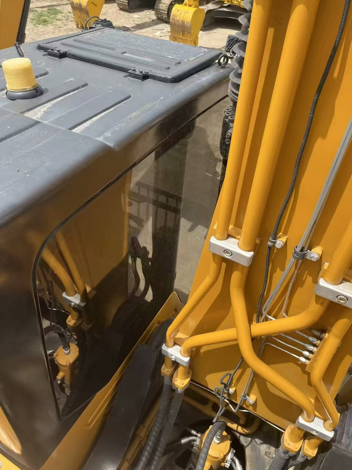 SANY SY245H - Excavadora de cadenas: foto 4 SANY SY245H - Excavadora de cadenas: foto 4