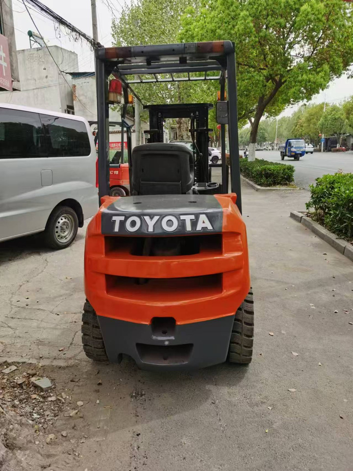 Carretilla elevadora diésel Toyata 3-ton: foto 8