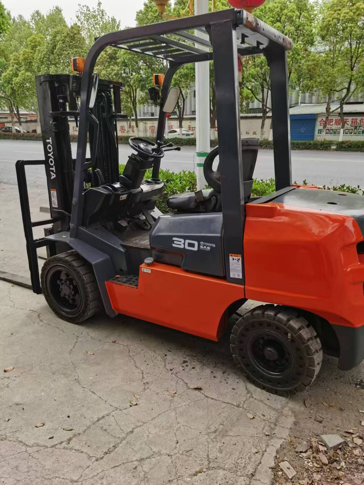 Carretilla elevadora diésel Toyata 3-ton: foto 12