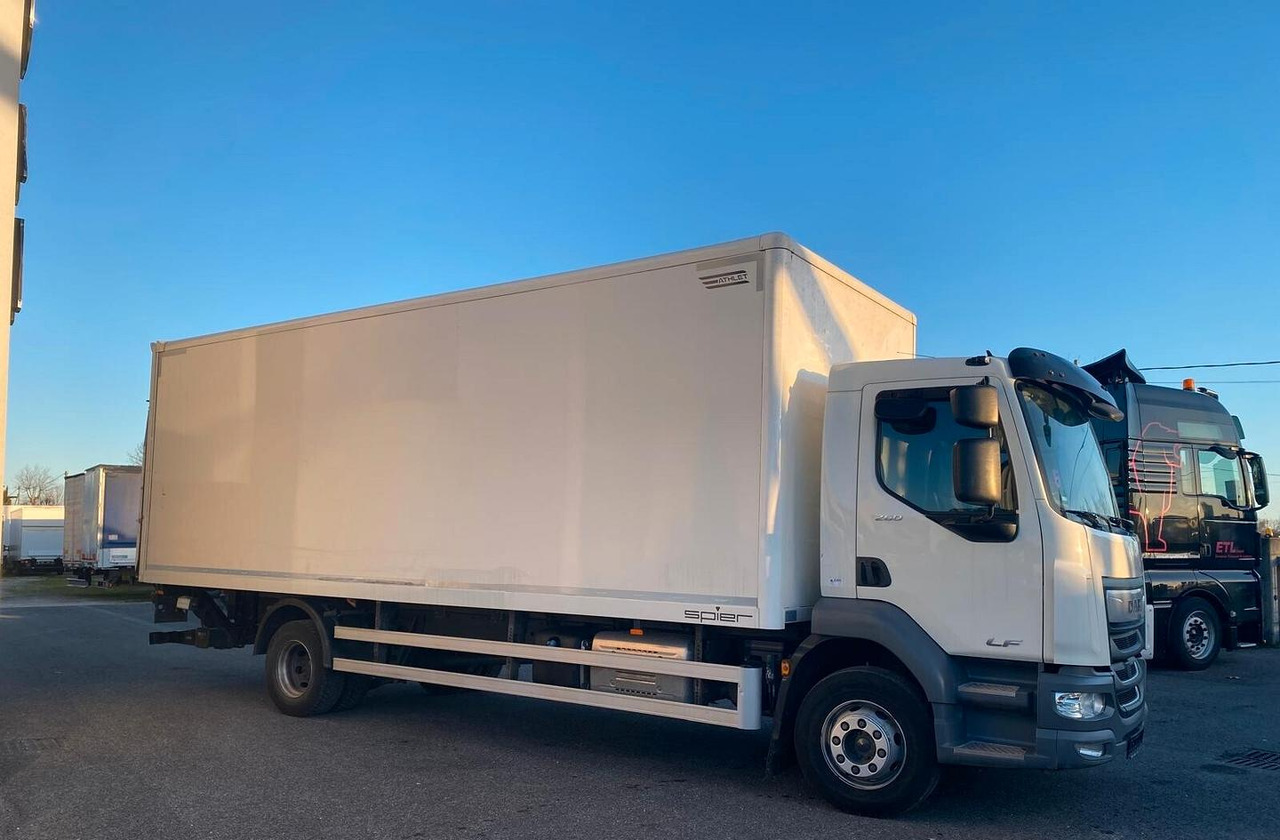 DAF LF 260 FA 2021 CASSONE E SPONDA CARICATRICE - Camión caja cerrada: foto 4 DAF LF 260 FA 2021 CASSONE E SPONDA CARICATRICE - Camión caja cerrada: foto 4