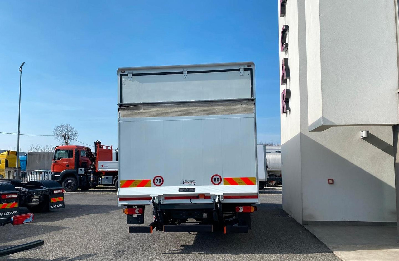 IVECO EUROCARGO 75E21 FURGONE E SPONDA - Camión caja cerrada: foto 2 IVECO EUROCARGO 75E21 FURGONE E SPONDA - Camión caja cerrada: foto 2