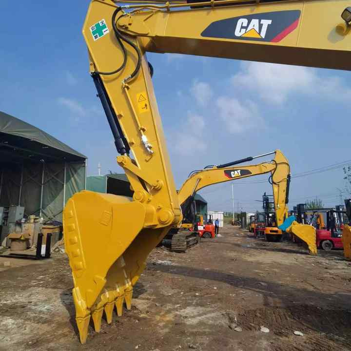 CAT second-hand 330D excavator sold at low price and in very good condition Japanese original hydraulic crawler excavator - Excavadora de cadenas: foto 5 CAT second-hand 330D excavator sold at low price and in very good condition Japanese original hydraulic crawler excavator - Excavadora de cadenas: foto 5