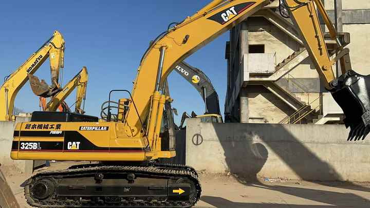 Cat325B Low Working Time CAT 320 325D 315D Excavator Caterpillar Used 25ton Cat325B Medium Size Digger - Excavadora de cadenas: foto 2 Cat325B Low Working Time CAT 320 325D 315D Excavator Caterpillar Used 25ton Cat325B Medium Size Digger - Excavadora de cadenas: foto 2