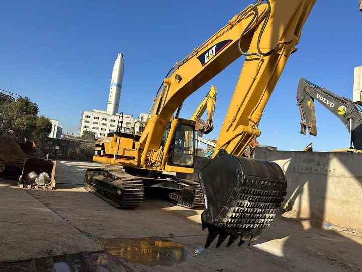 Cat325B Low Working Time CAT 320 325D 315D Excavator Caterpillar Used 25ton Cat325B Medium Size Digger - Excavadora de cadenas: foto 4 Cat325B Low Working Time CAT 320 325D 315D Excavator Caterpillar Used 25ton Cat325B Medium Size Digger - Excavadora de cadenas: foto 4