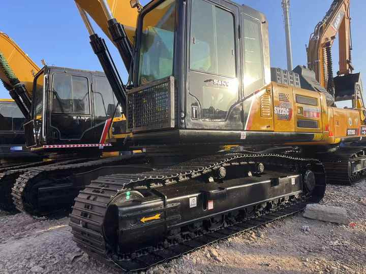 China Famous Brand Used Sany 23ton Excavator Used Sany SY235C Hydraulic Excavator 90% New with Excellent Performance for Sale - Excavadora de cadenas: foto 2 China Famous Brand Used Sany 23ton Excavator Used Sany SY235C Hydraulic Excavator 90% New with Excellent Performance for Sale - Excavadora de cadenas: foto 2