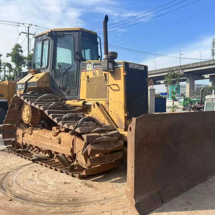Good Condition D5M Mini Bulldozer New Crawler Bulldozer with Parts Price Bulldozers - Bulldozer: foto 4 Good Condition D5M Mini Bulldozer New Crawler Bulldozer with Parts Price Bulldozers - Bulldozer: foto 4