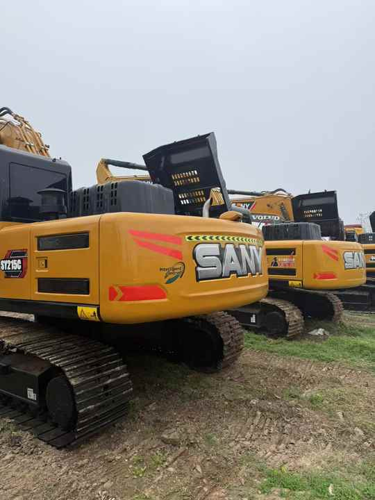 Great Quality Reasonable Price Used SANY SY215C Crawler Excavator Operating Weight 21TON 114kw for Sale Sany 215 235 265 - Excavadora de cadenas: foto 4 Great Quality Reasonable Price Used SANY SY215C Crawler Excavator Operating Weight 21TON 114kw for Sale Sany 215 235 265 - Excavadora de cadenas: foto 4