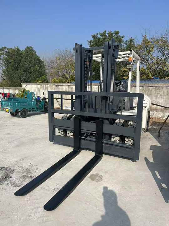 Carretilla elevadora High Quality TCM 7 Ton with Hydraulic Distance Adjustment Used Forklift  in Stock Used tcm Forklift 7 Ton Used tcm Fd70 Forklift [ Copy ]: foto 6