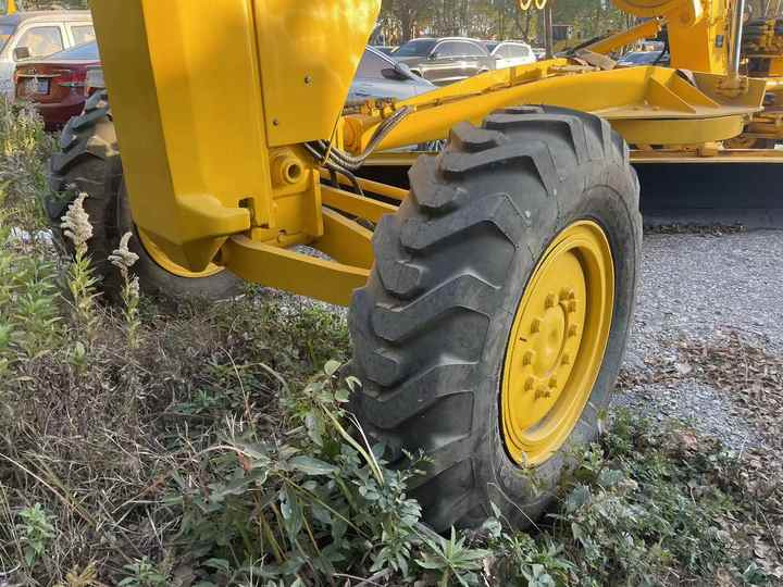 Japan Komatsu GD655 Motor Grader Cheap Price Komatsu Road Grader GD655 Good Condition in China - Grader: foto 5 Japan Komatsu GD655 Motor Grader Cheap Price Komatsu Road Grader GD655 Good Condition in China - Grader: foto 5