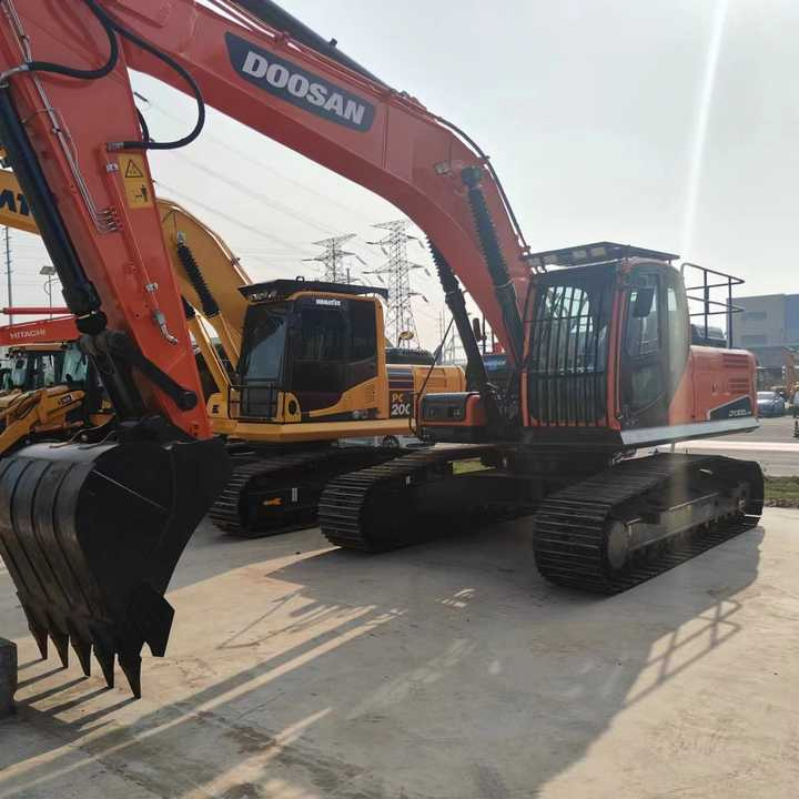 Korea Made Doosan Digger Dx300lc Doosan Used Machinery Excavator , Doosan Dx220 Dx300 Dx200 - Excavadora de cadenas: foto 2 Korea Made Doosan Digger Dx300lc Doosan Used Machinery Excavator , Doosan Dx220 Dx300 Dx200 - Excavadora de cadenas: foto 2