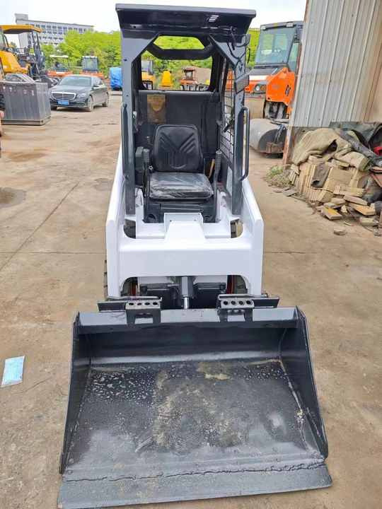 Second Hand Bobcat S70 Skid Steer Loader on Stock Excellent Performance Bobcat S70 S160 S300 330 Skid Steer for Sale - Minicargadora: foto 3 Second Hand Bobcat S70 Skid Steer Loader on Stock Excellent Performance Bobcat S70 S160 S300 330 Skid Steer for Sale - Minicargadora: foto 3