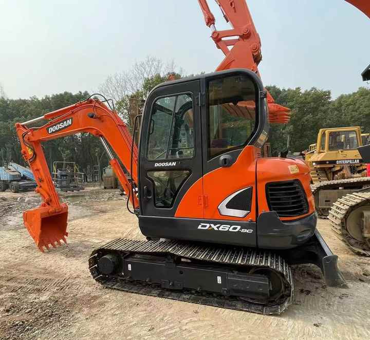 Second Hand Doosan Dx-60 Excavator for Sale - Excavadora de cadenas: foto 3 Second Hand Doosan Dx-60 Excavator for Sale - Excavadora de cadenas: foto 3