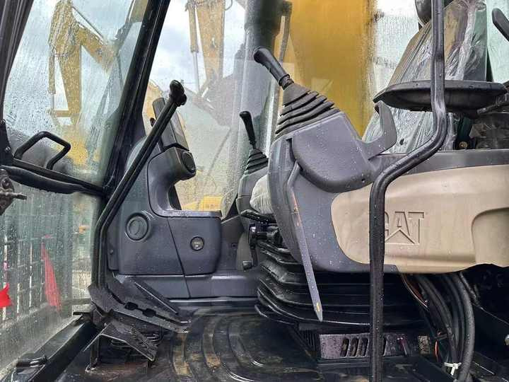 Used Caterpillar 323d Excavator for Sale Original Caterpillar 320 330 323 336d Excavator on Sale - Excavadora de cadenas: foto 5 Used Caterpillar 323d Excavator for Sale Original Caterpillar 320 330 323 336d Excavator on Sale - Excavadora de cadenas: foto 5