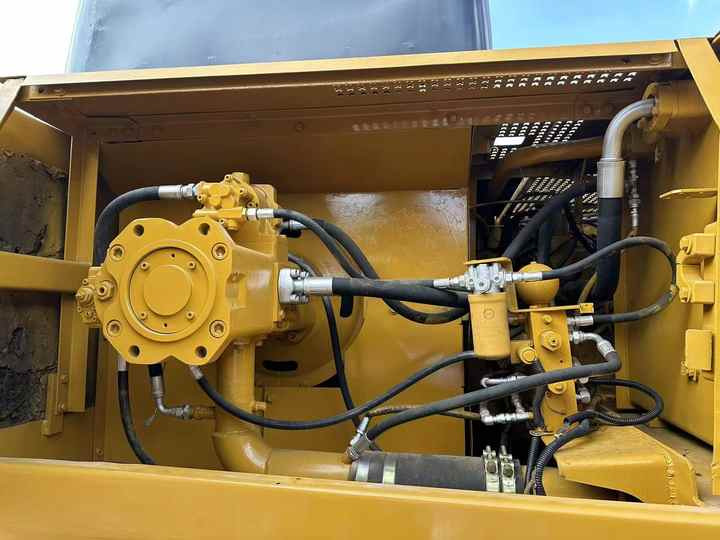 Excavadora de cadenas Used Caterpillar 330B Excavator  Original Japan Brand Caterpillar  312 315 320 330 336 Excavator on Sale: foto 6