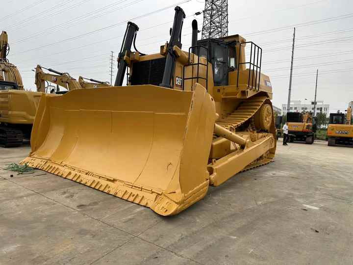 Used Caterpillar D10R Large Crawler Bulldozer Superior Performance Running Working Condition CAT D10R Bulldozer Hot Sale - Bulldozer: foto 3 Used Caterpillar D10R Large Crawler Bulldozer Superior Performance Running Working Condition CAT D10R Bulldozer Hot Sale - Bulldozer: foto 3