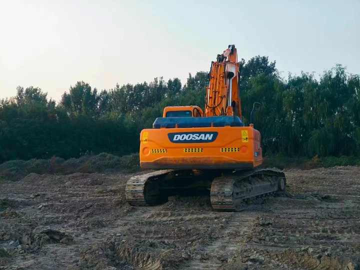 Used Doosan Dx300 2014 Model Excavator Second Hand Machine Popular Brand Korean Doosan Hydraulic Machinery - Excavadora de cadenas: foto 3 Used Doosan Dx300 2014 Model Excavator Second Hand Machine Popular Brand Korean Doosan Hydraulic Machinery - Excavadora de cadenas: foto 3
