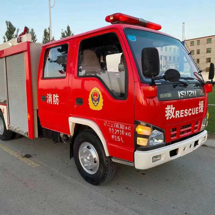 Used Heavy Construction Equipment Rescue Vehicle Second Hand Rescue Vehicle Used Machine Hot Sale - Camión de bomberos: foto 1 Used Heavy Construction Equipment Rescue Vehicle Second Hand Rescue Vehicle Used Machine Hot Sale - Camión de bomberos: foto 1
