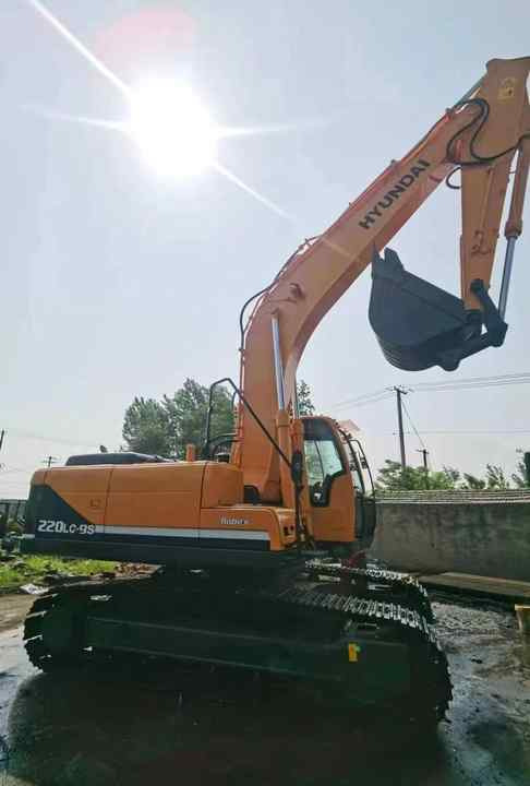 Used Machines Doosan Dx220-9 for Sale ,original Excavator for Sale - Excavadora de cadenas: foto 5 Used Machines Doosan Dx220-9 for Sale ,original Excavator for Sale - Excavadora de cadenas: foto 5
