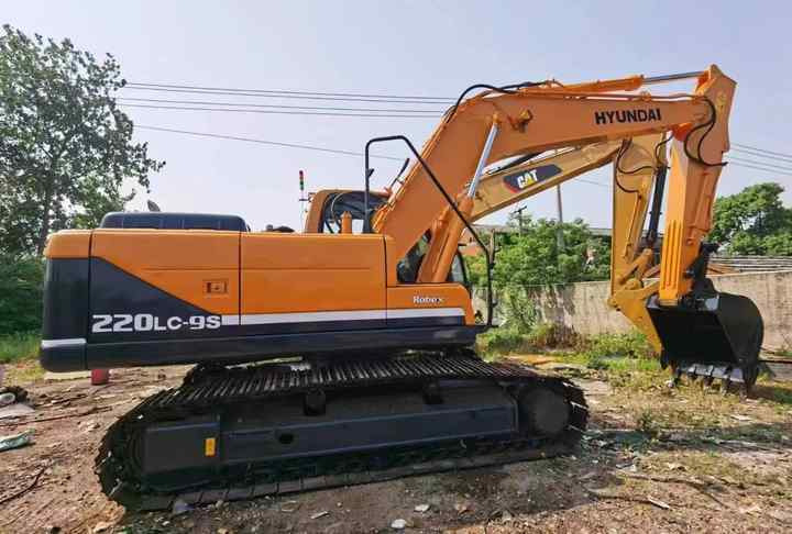 Used Machines Doosan Dx220-9 for Sale ,original Excavator for Sale - Excavadora de cadenas: foto 2 Used Machines Doosan Dx220-9 for Sale ,original Excavator for Sale - Excavadora de cadenas: foto 2