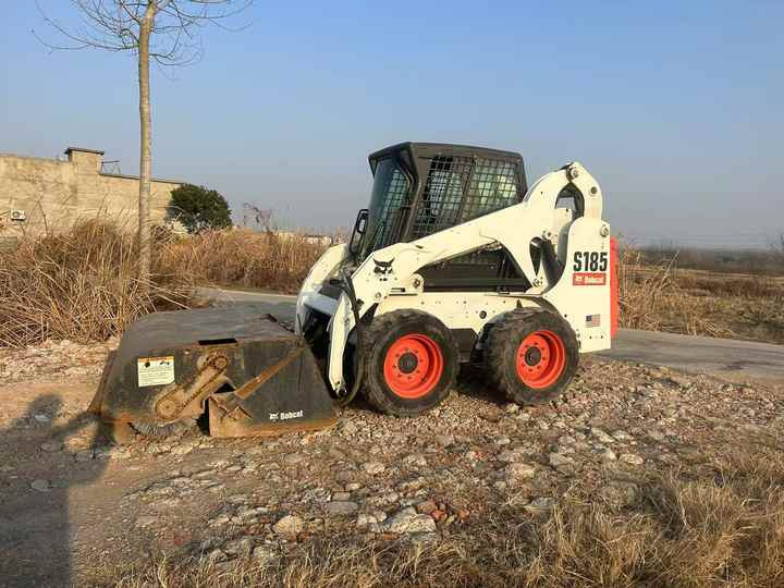 Used bobcat s185 skid steer loader on sale 100% excellent condition bobcat brand s185 s300 s550 s16 s18 skid steer sale - Minicargadora: foto 5 Used bobcat s185 skid steer loader on sale 100% excellent condition bobcat brand s185 s300 s550 s16 s18 skid steer sale - Minicargadora: foto 5