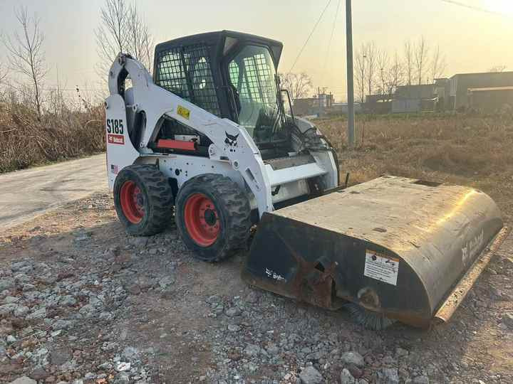Used bobcat s185 skid steer loader on sale 100% excellent condition bobcat brand s185 s300 s550 s16 s18 skid steer sale - Minicargadora: foto 4 Used bobcat s185 skid steer loader on sale 100% excellent condition bobcat brand s185 s300 s550 s16 s18 skid steer sale - Minicargadora: foto 4