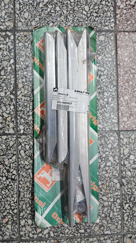 Łopatki Komplet oryginał AMAZONE OS 30-36, OM 24-36 III-6 198_6110 - Recambio para Maquinaria agrícola: foto 1 Łopatki Komplet oryginał AMAZONE OS 30-36, OM 24-36 III-6 198_6110 - Recambio para Maquinaria agrícola: foto 1