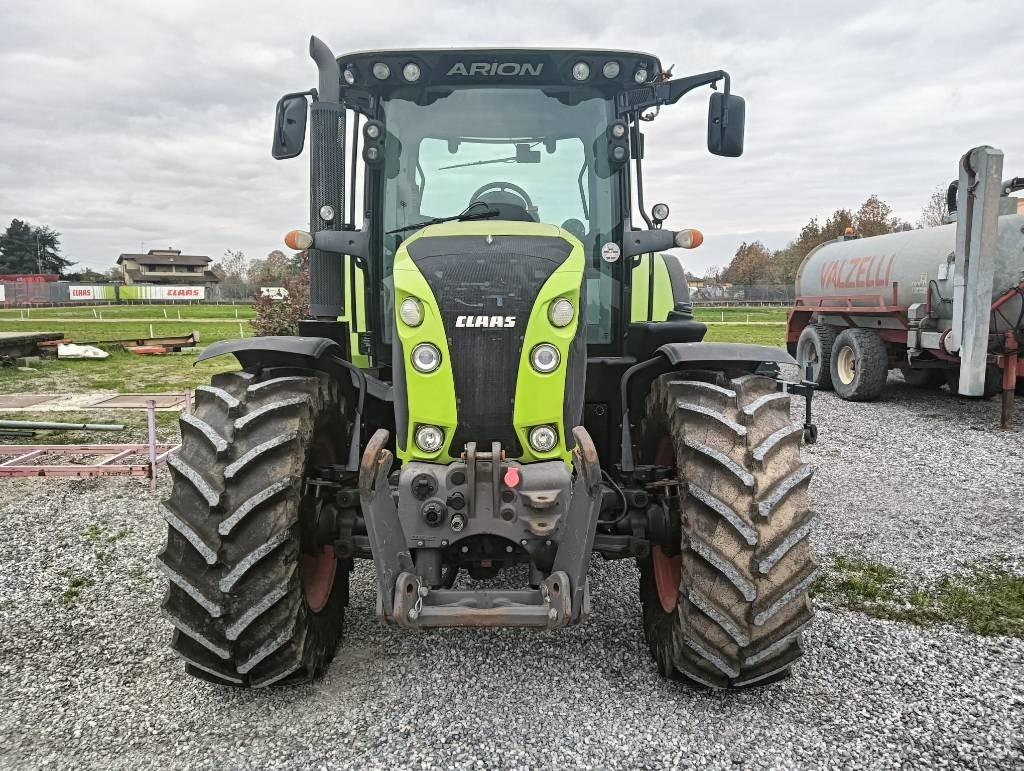 Claas Arion 530 Cebis - Tractor: foto 2 Claas Arion 530 Cebis - Tractor: foto 2