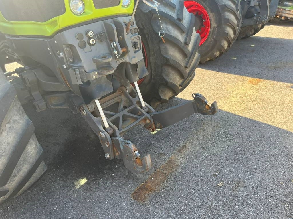 Tractor Claas Axion 830 Cmatic: foto 7